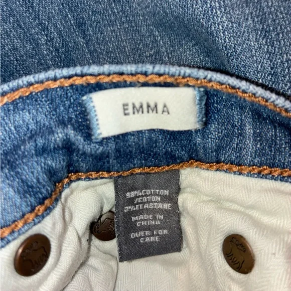 A&F Emma Low Rise Jeans - Picture 14 of 15